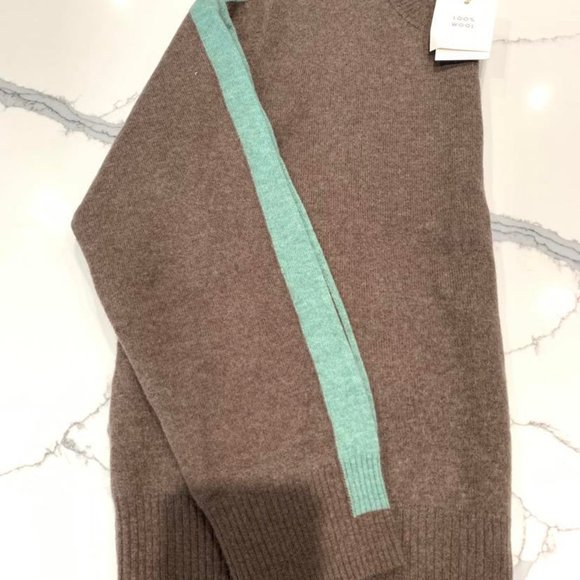 NWT - Nutura 100% Wool Sweater With Pockets - Picture 3 of 9